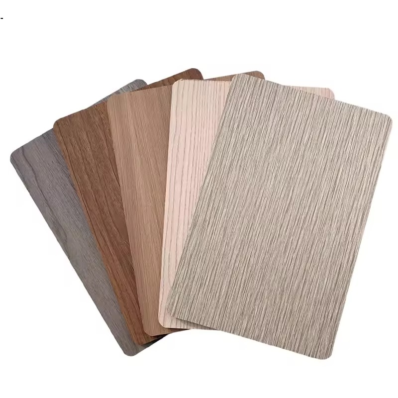 Painel anticolisão com textura de madeira